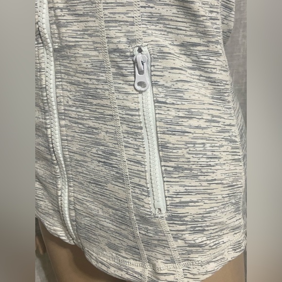 Lululemon Define Jacket In Wee Are From Space Silver Spoon-Size:6- - Picture 9 of 9